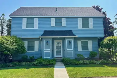 Image de Bay Springs #7 - 2 bedroom - Walk to Downtown!