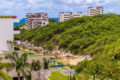 Image de 7c-2 Cosmo two bedrooms, two bathrooms partial ocean view