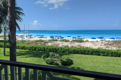 Image de Spectacular Beachfront Condo, Ocean Views of Grace Bay, Suite #123