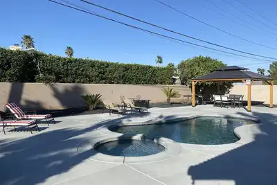 Image de Remodeled/Furnished Vacation Home, Private Pool/Spa. Right front of a Golf club
