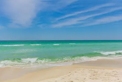 Image de Beautiful Family Friendly 3br Condo Steps from the Beach