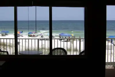 Image de Island Surf 4 by Alicia Hollis Rentals Open Aug 23rd Free Tickets! $300/Day