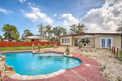 Image de Cozy Melbourne Home w/ Deck & Pool: 5 Mi to Beach!