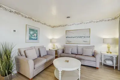 Image de Fenwick Island Condo on 2nd Floor w/Free WiFi, Washer/Dryer, Central Ac, & Cable