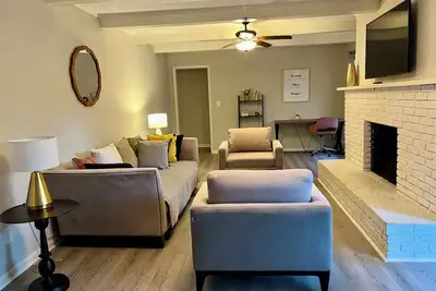 Image de County Style Living in Fayetteville City Close to Atl