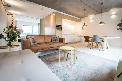 Image de Large One-bedroom Apartment