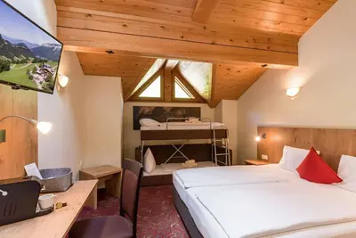 Image de Familienzimmer, Dusche, Wc Frühstück Kurz - Gasthof Gruberhof