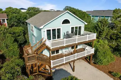 Image de King Beds, New Renovations! Beach and Waterway Access!