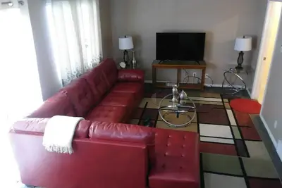 Image de Gorgeous Home! Awesome Location