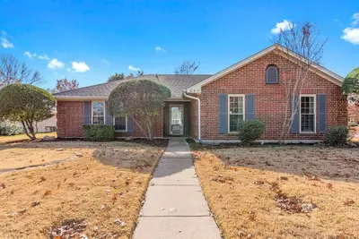 Image de Comfortable & Modern Home minutes from Dfw Airport