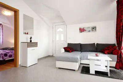 Appartement de deux chambres avec la terrasse Vinisce, Trogir (A-10008-a)