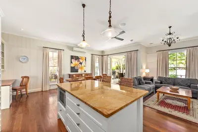 Image de The Family Getaway ~ 3 Bed/2 Bath/1Car ~ Wooloowin