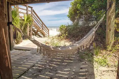 Image de 3br 2ba / Oceanfront Upgrades~Oceanfront Nest Down