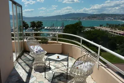 Image de T2 Exceptionnel Double Terrasse Sur Port Canto