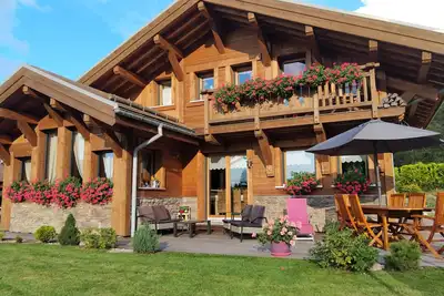 Image de Chalet des 3 Marmottes 187m2, 8prs, Décoration soignée, Sauna extérieur