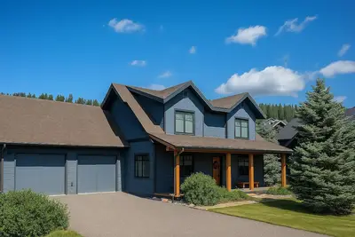 Image de Spacious & Cozy House Big Sky Meadows w/ Hot Tub! Perfect for Family Getaway