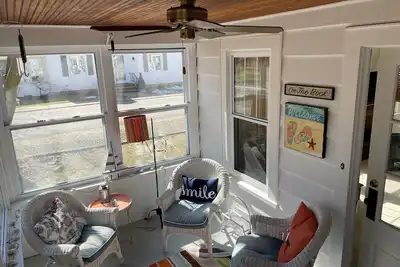 Image de Charming Cottage within the gates of Lakeside Chautauqua!