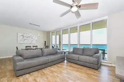 Image de Cool, Contemporary 3 Bedroom Condo at Destin's Silver Beach Towers