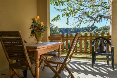 Image de Maison de vacances à Calvinet près de la forêt