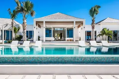 Image de Villa Sentosa | Beach Front - Located in Fabulous Grace Bay with Private Pool
