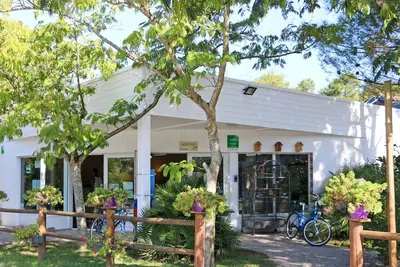 Image de Appartement dans une maison de vacances avec piscine, Wifi, terrasse, animaux admis, parking