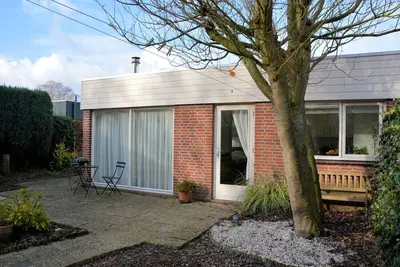 Image de Séjour en bungalow confortable et élégant