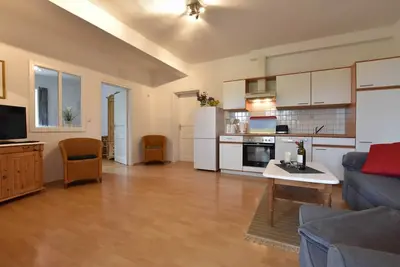Image de Apartment 2 with 2 bedrooms (2-5 pers. ) on the ground floor - Villa Seeheim vacation property directly on the waterfront