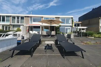 Image de maison de vacances sur la plage à Kamperland
