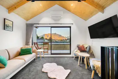 Image de Brand New 2 Bedroom Stylish Apartment so close to Town