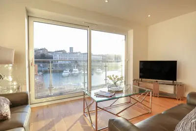 Harbourside Haven Apartment 4, family friendly in Weymouth
