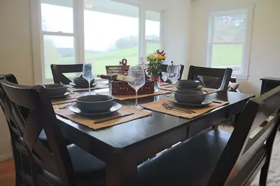Image de Cozy Ski House in Stowe, 5 min to village, perfect for family/friends getaway