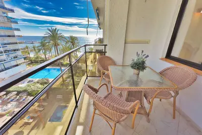Image de Skol 526 - Beachfront 1-Bedroom Apartment With Sea Views