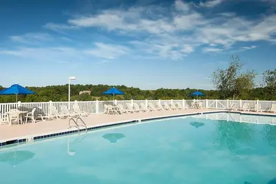 Image de Beautiful 2bd condo in an equestrian themed resort with tons of activities for the family