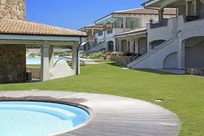 Image de Apartment With Pool Near The Sea