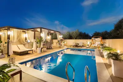 Image de Villa Elisabeth View luxurious with Pool & Bbq! ! !