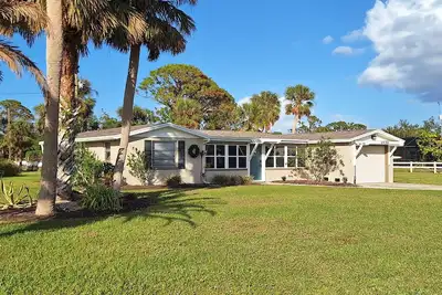 Image de Manasota Key Retreat with free use of bikes and paddle board