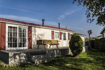Image de Chalet 6 - Deux Chambres Resort, Couchages 4