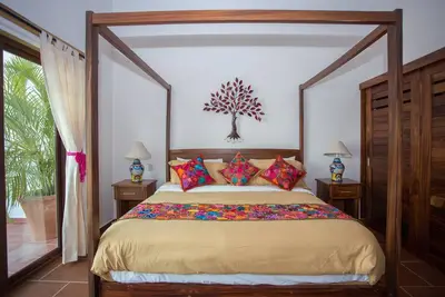 Image de Spacious 2 bedroom Luxury Suite 2 minutes away from beach