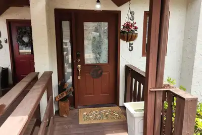 Image de The Lazy Bear perfectly located Condo in  Helen, Ga minutes away from everything