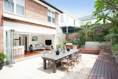 Image de The Bower Modern Apartment