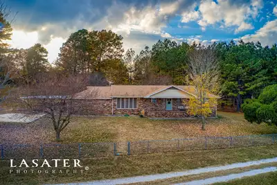 Image de Whispering Pines Retreat Minutes to the Buffalo National River!