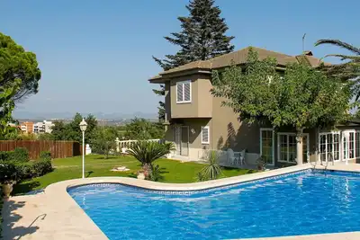 Image de Magnifique maison de vacances privée avec climatisation, piscine privée, Wifi, Tv, patio, parking