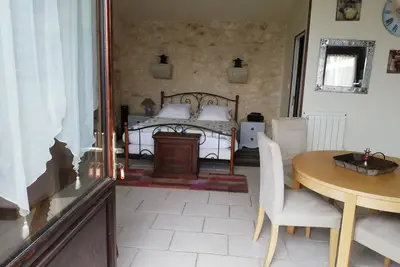Image de Studio/Saint-Meard vineyards/DbedPetsOk/Wifi
