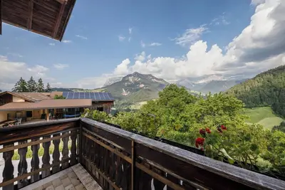 Image de Appartement de vacances \"Grödnerhof - Heidi\" Vue sur montagne, Wi-Fi, jardin et balcon