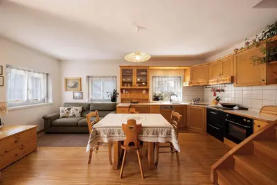 Image de Appartement de vacances Ciasa Goti avec vue sur les montagnes, Wi-Fi et terrasse