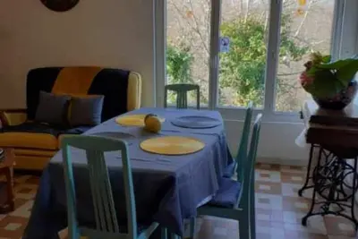 Image de Gîte indépendant avec terrasse et accès direct au lac