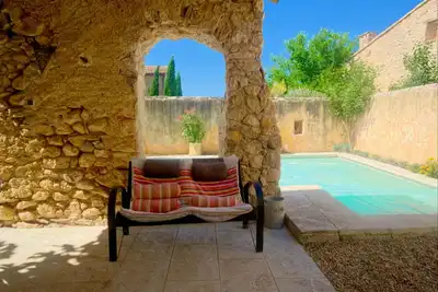 Image de Magnificent Provencal farmhouse for 10 people with swimming pool