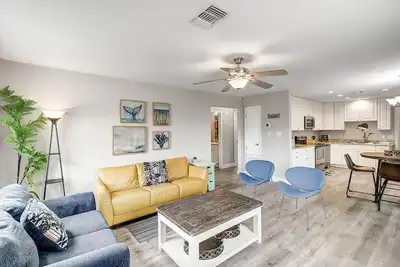 Image de New! Charming and eclectic 2 bedroom, 1 bath, 5 minutes to Rockport Beach!