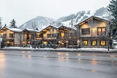 Image de Aspen 1br Downtown Condo w/ Heated Pool/Hot Tub