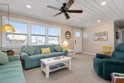 Image de Charming Obx Getaway - Steps from the Beach!